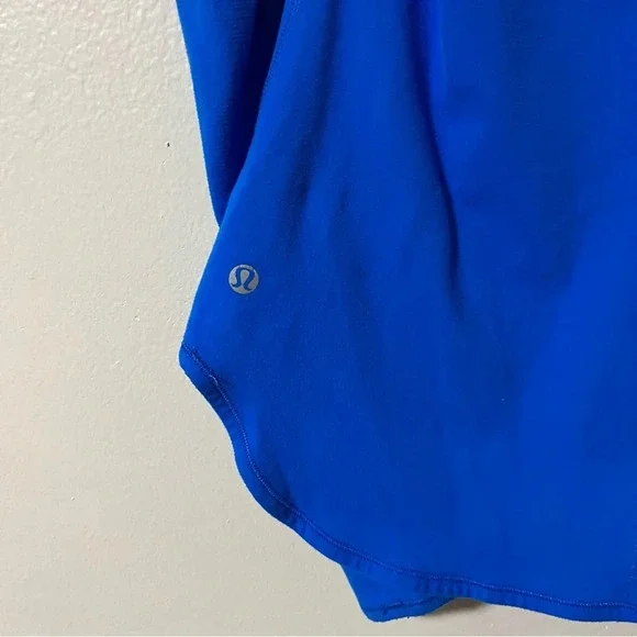 Lululemon Runder Under Blue thick under shirt athletic measures a size 6 - Picture 7 of 8